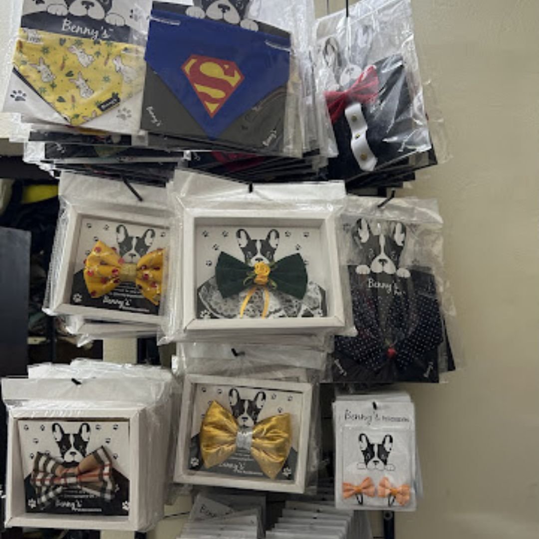 Paws N Claws Pet Shop